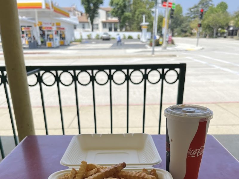 Super Burger exterior